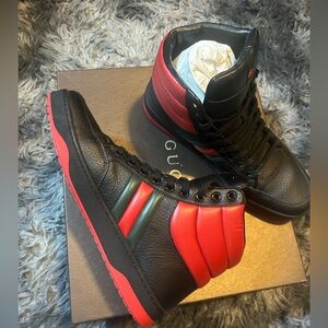 Gucci Praha Karibu Sneakers Size 8 Men ( Authentic)